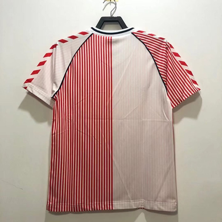 1986 away retro football shirt
