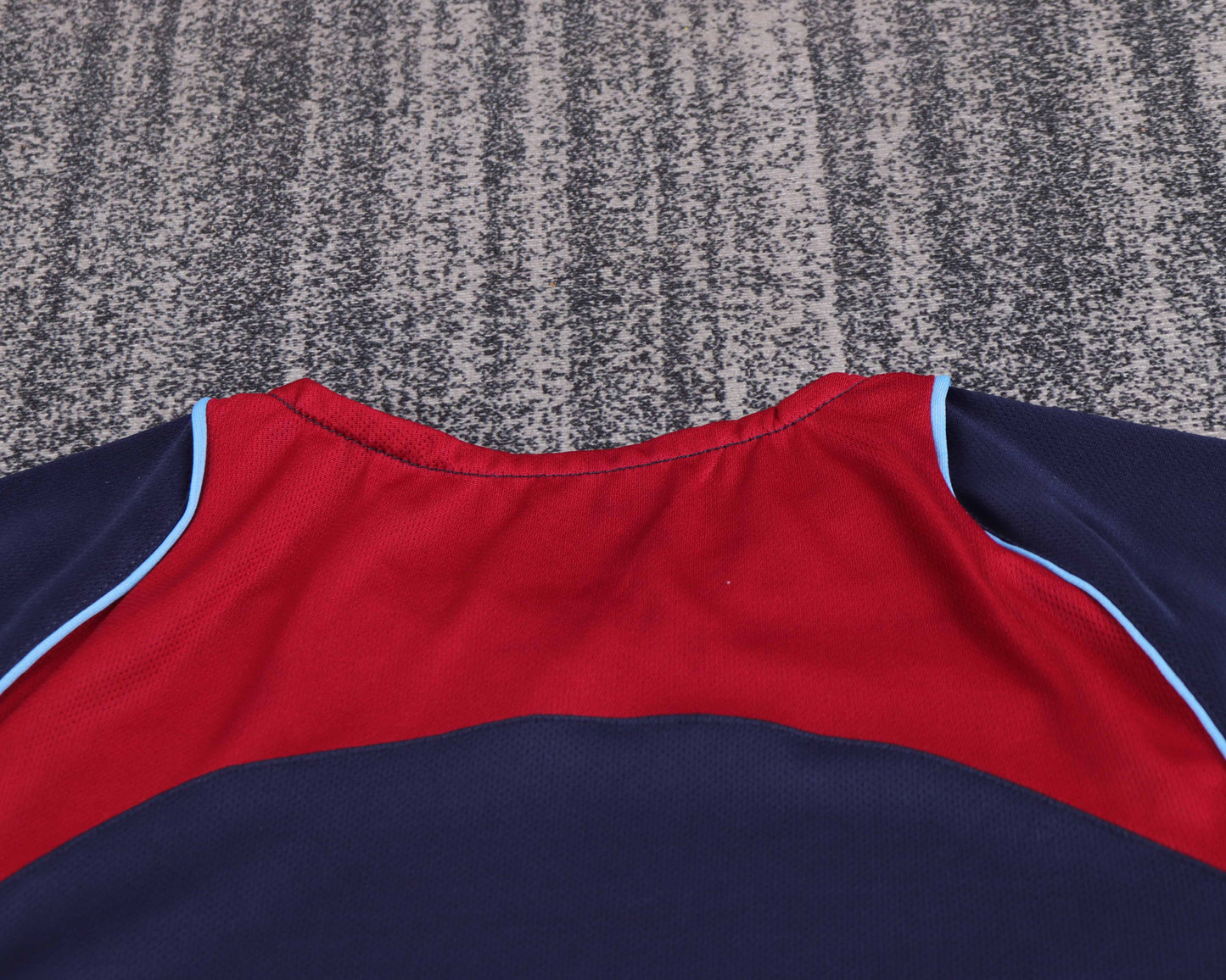 04/05 children's away football jersey