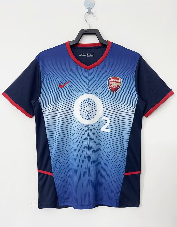 2002/04 away retro football shirt