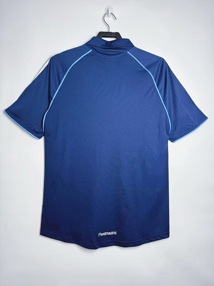 2005/06 away retro football shirt