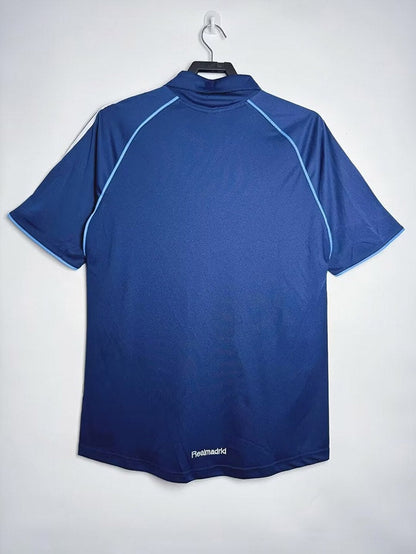 2005/06 away retro football shirt