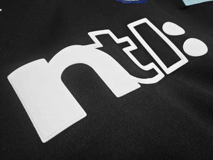 00/01 away retro football shirt