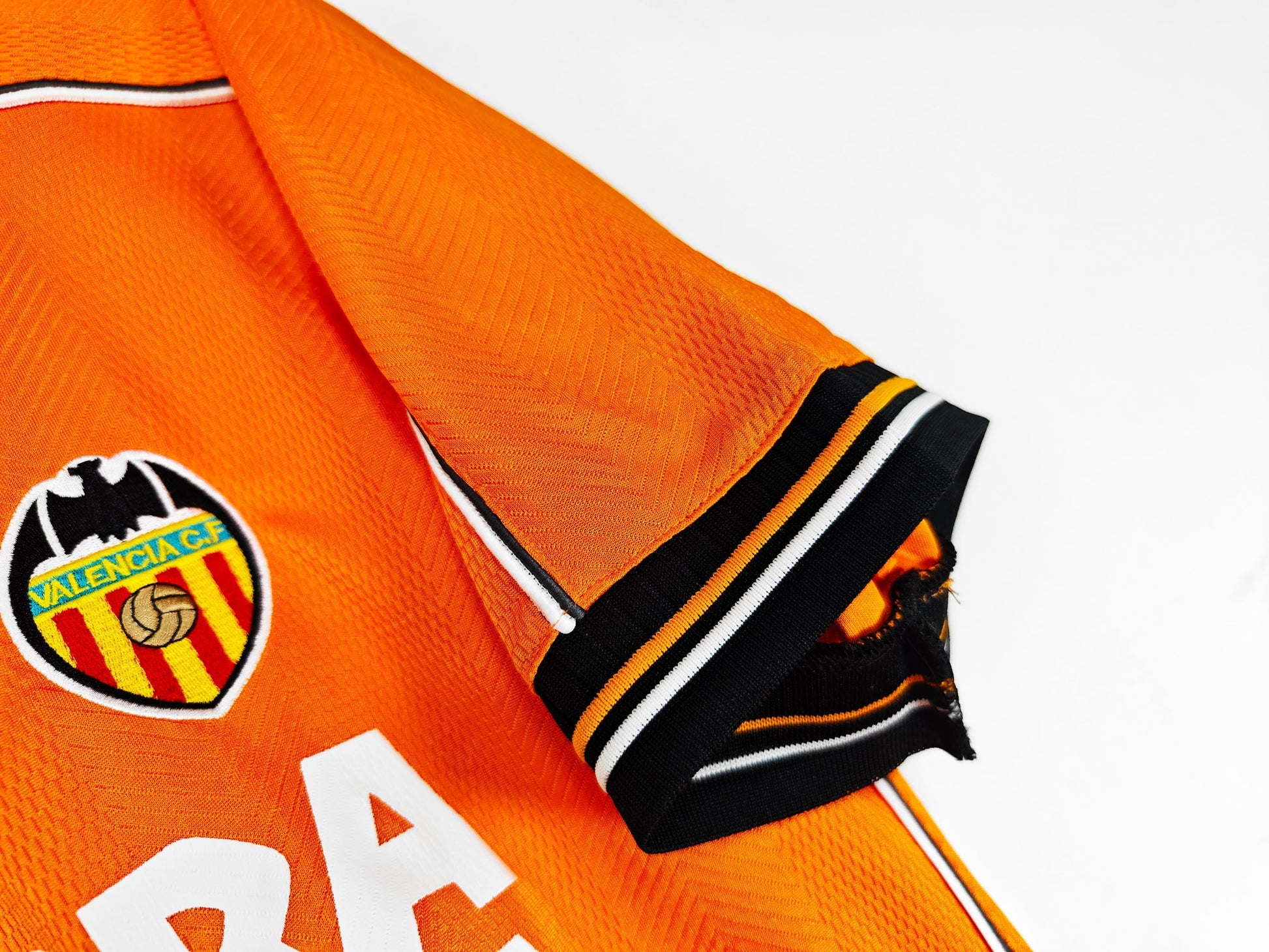 99/00 away retro football shirt