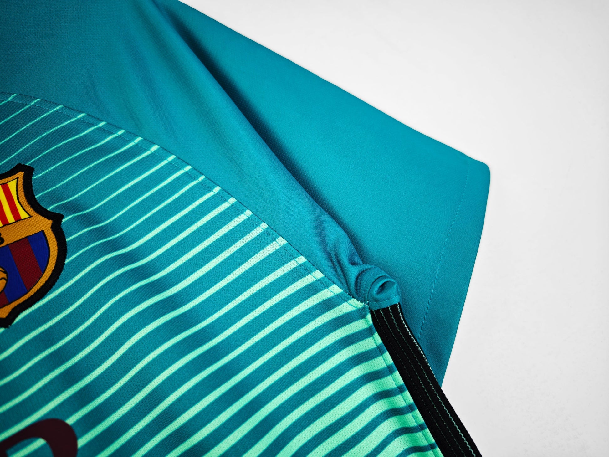 16/17 third retro football shirt