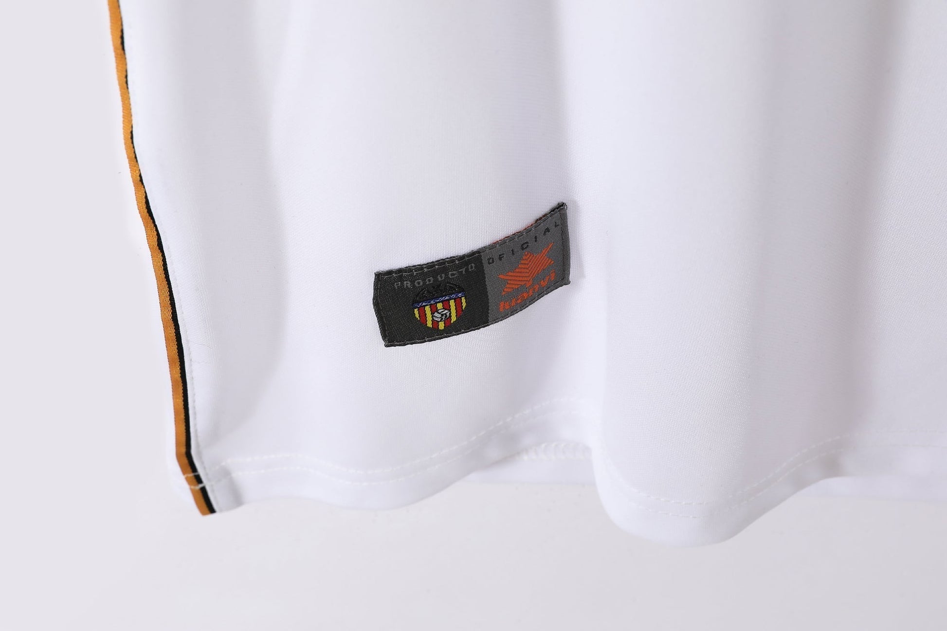 99/00 home retro football shirt
