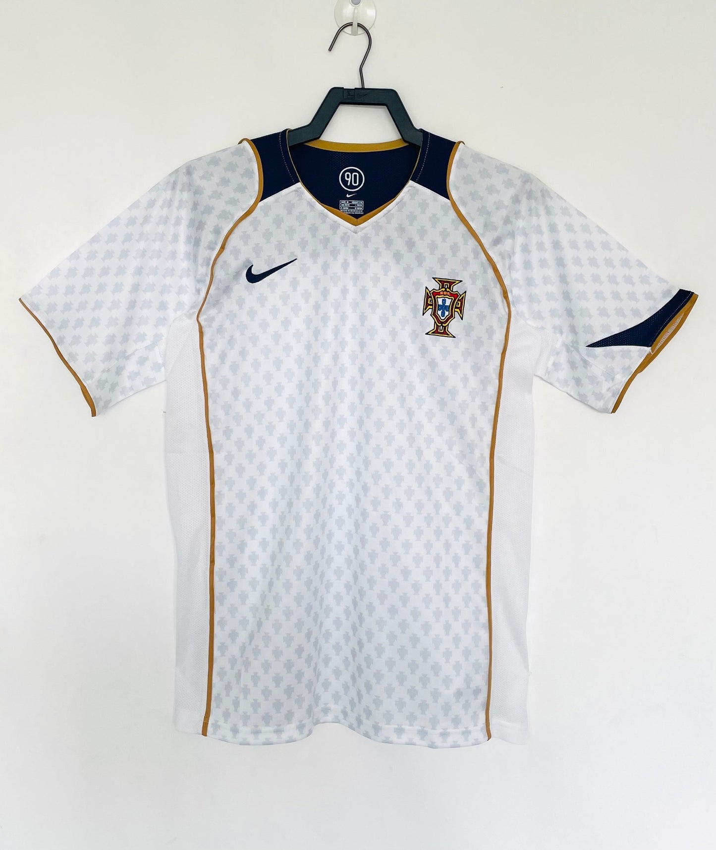 2004 away retro football shirt