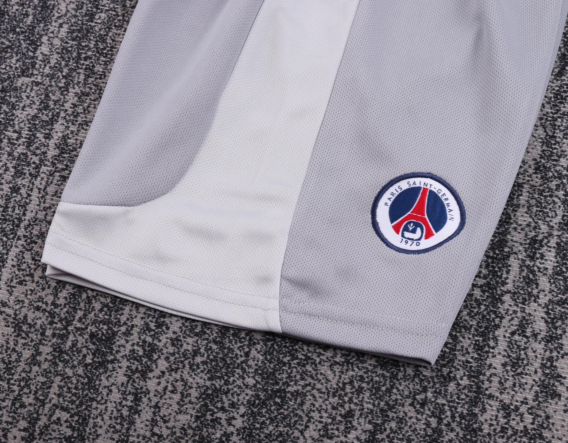 01/02 children's away football jersey