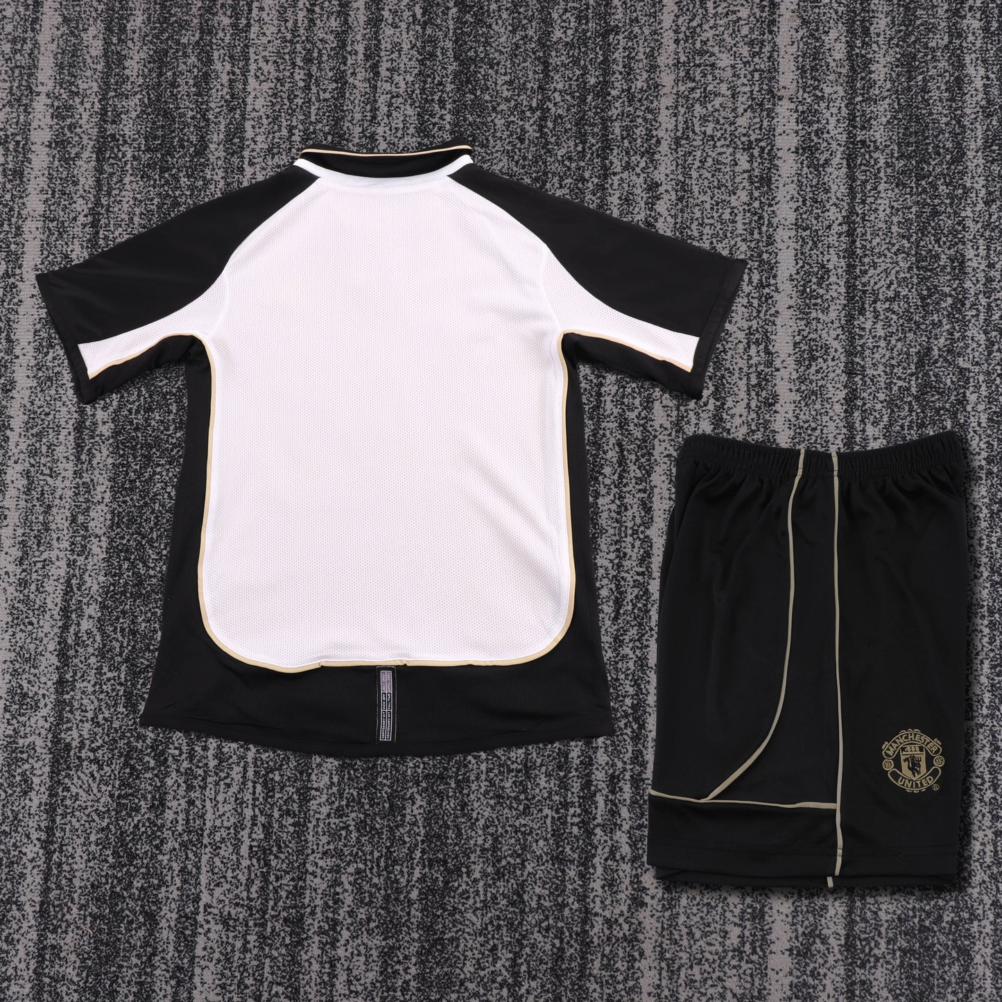 01/02 children's away football jersey