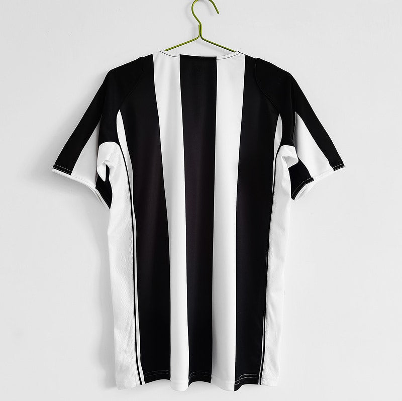 2004/05 home retro football shirt