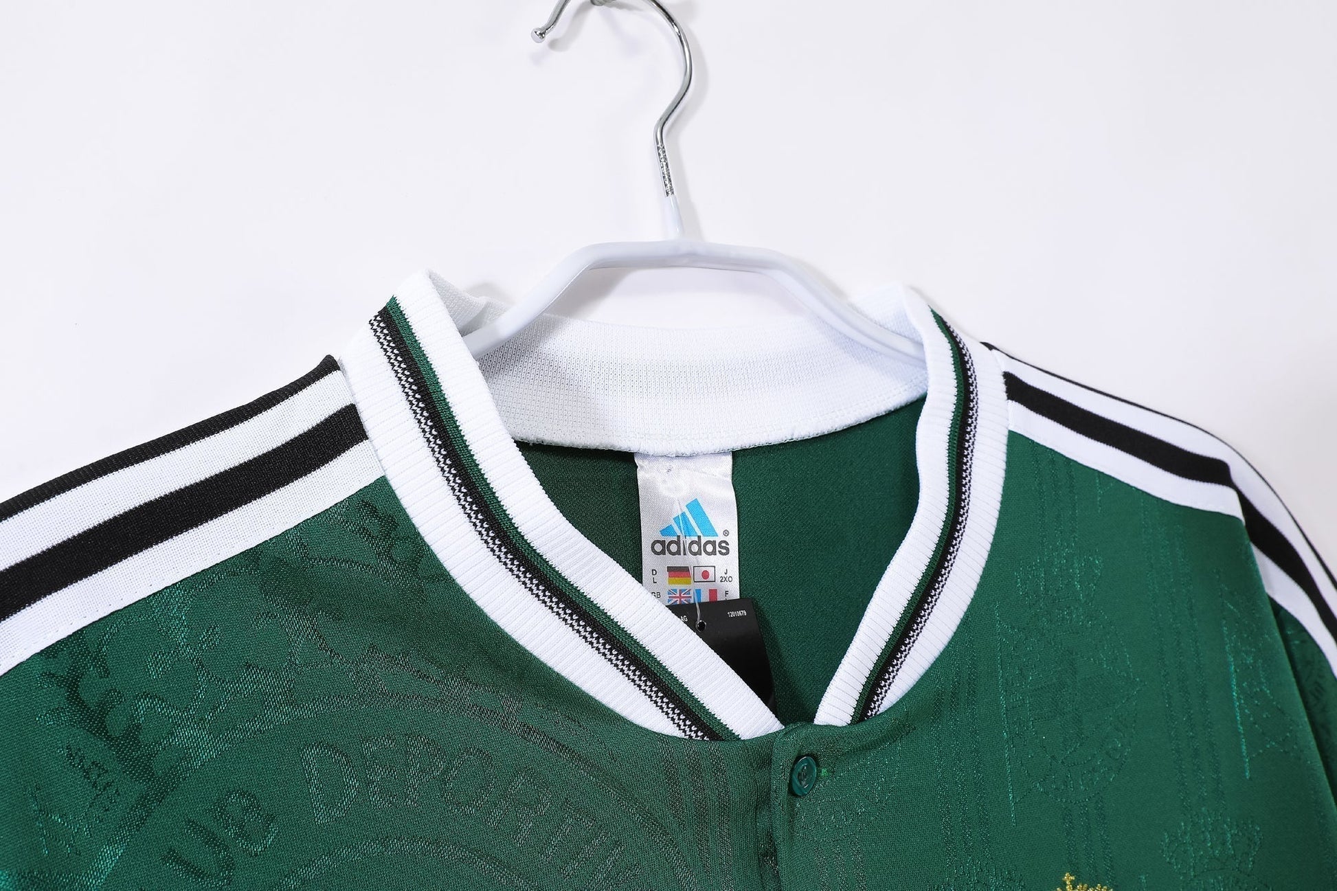 99/00 away retro football shirt