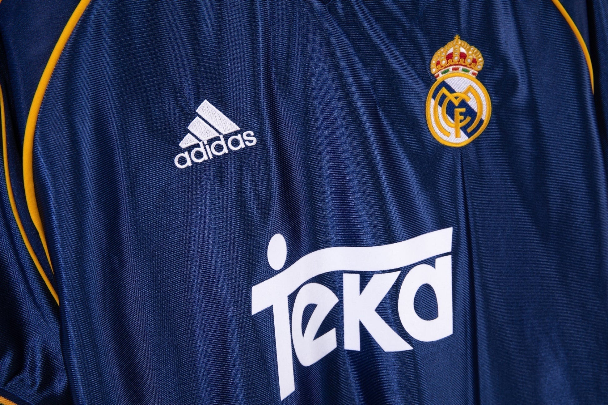 98/99 third retro football shirt
