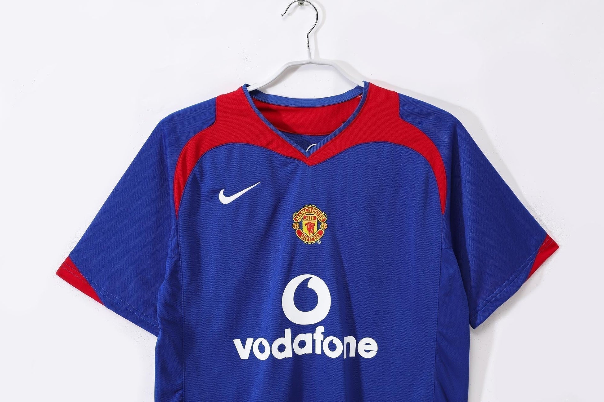 05/06 away retro football shirt