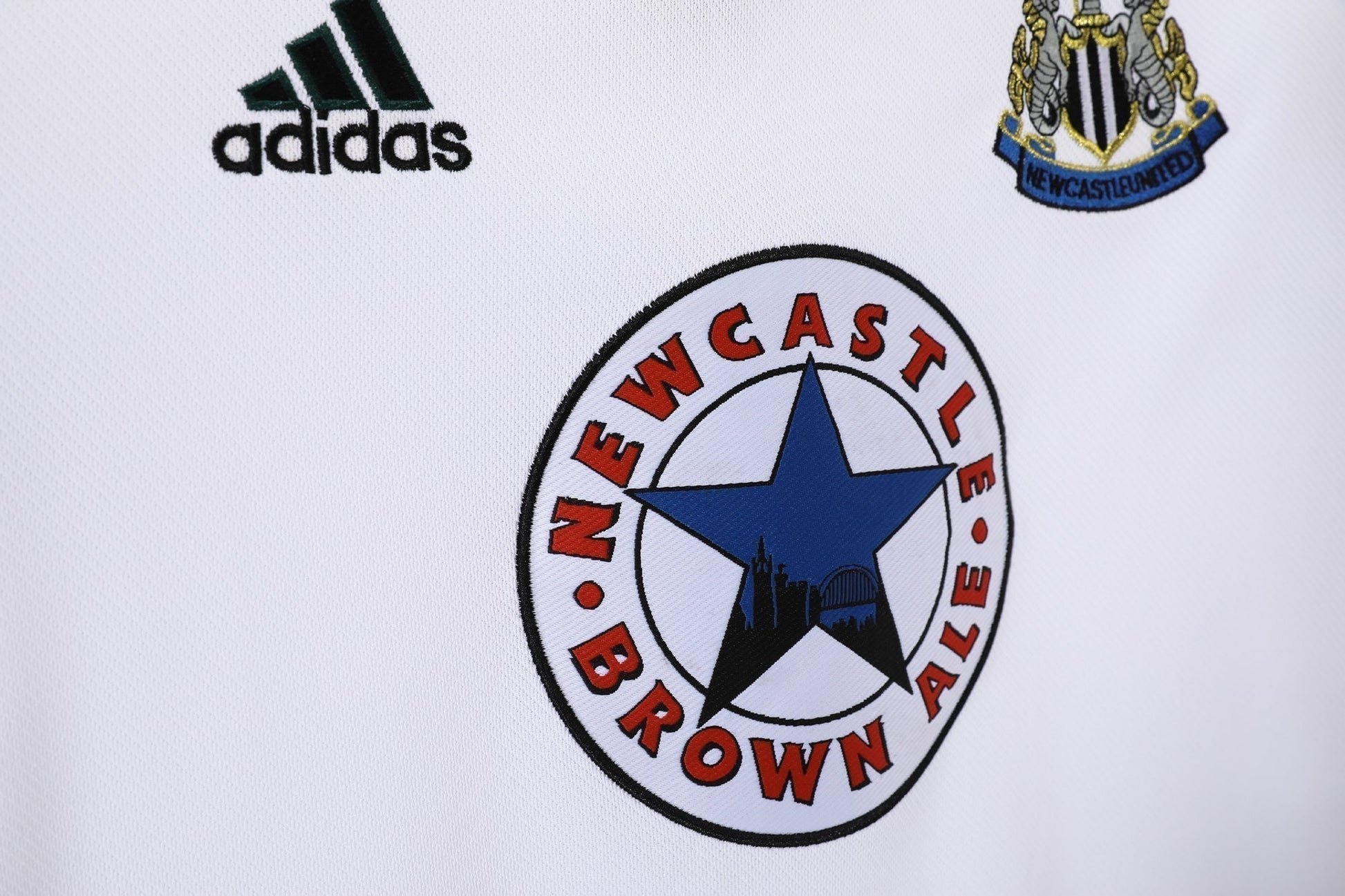 99/00 away retro football shirt