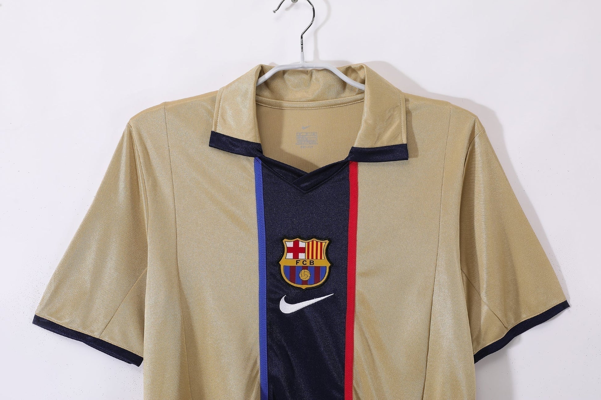 01/02 away retro football shirt