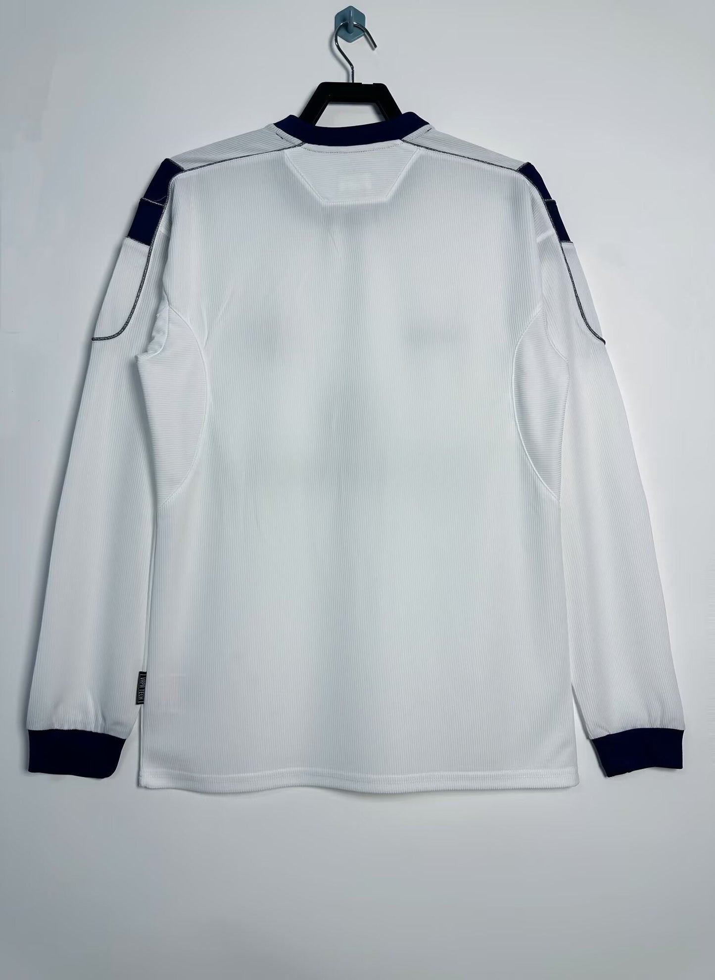 00/01 away retro football shirt