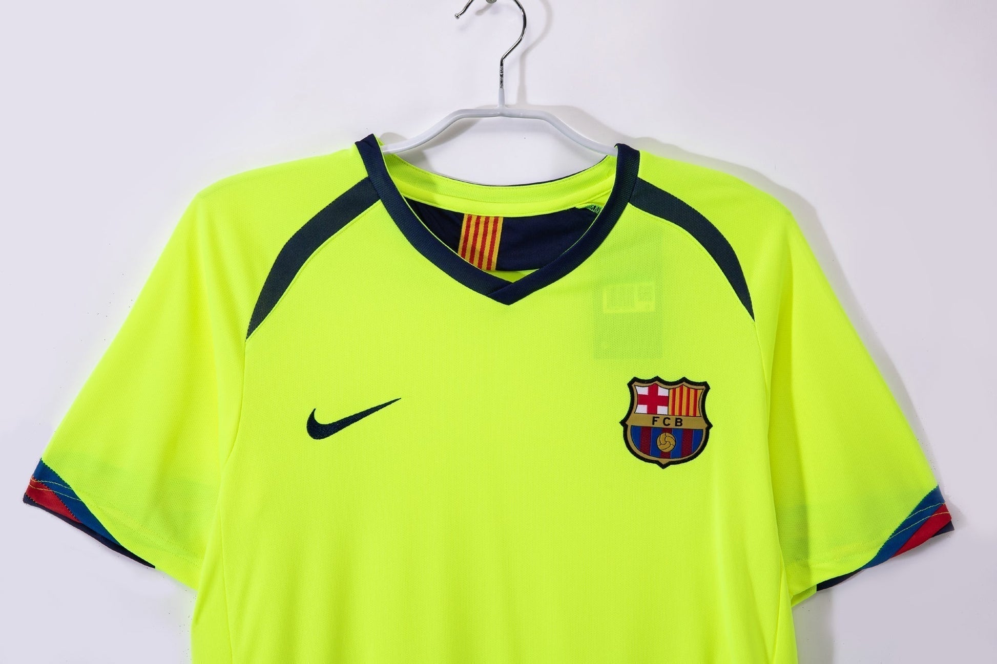 05/06 away retro football shirt