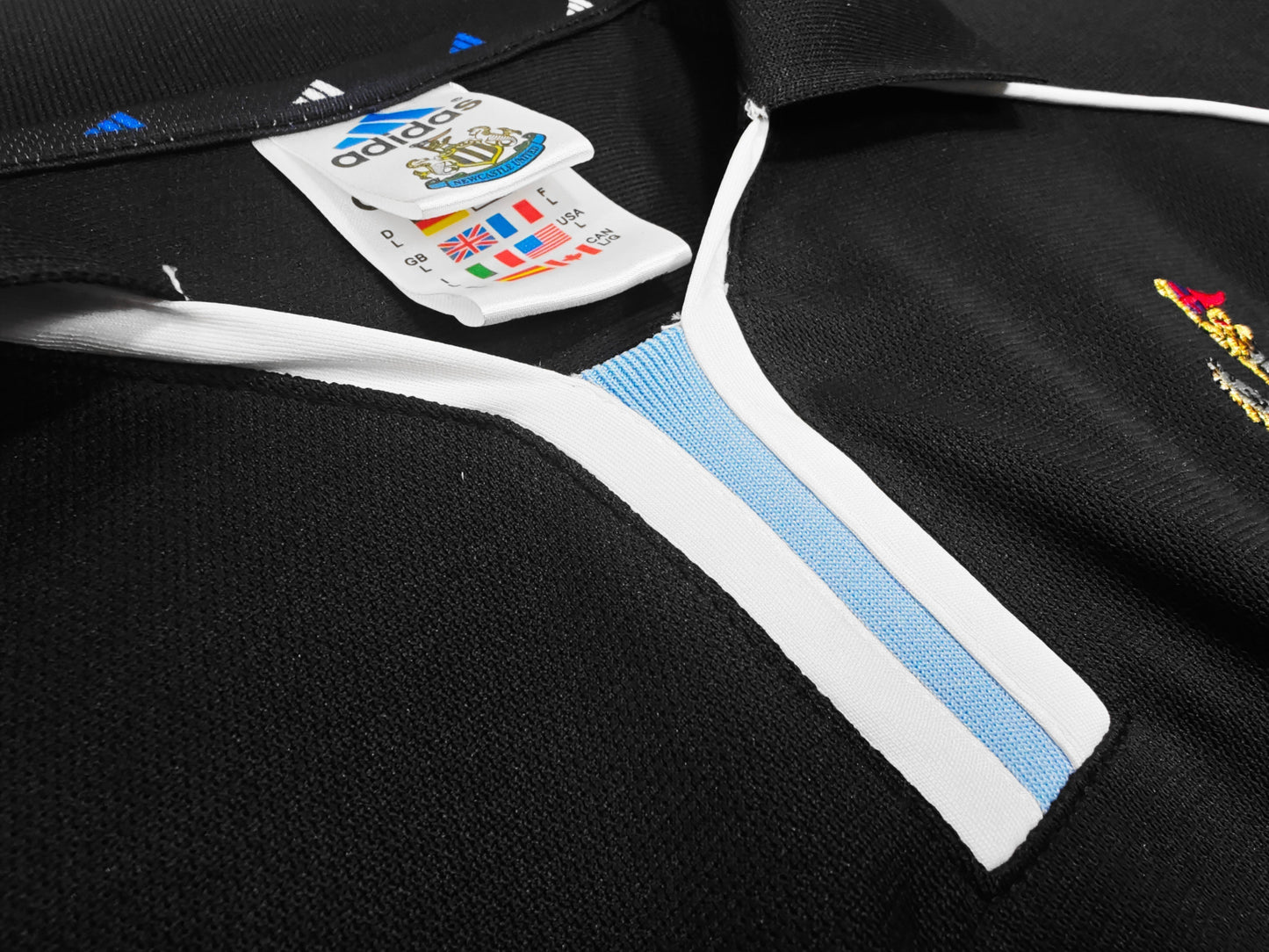 00/01 away retro football shirt