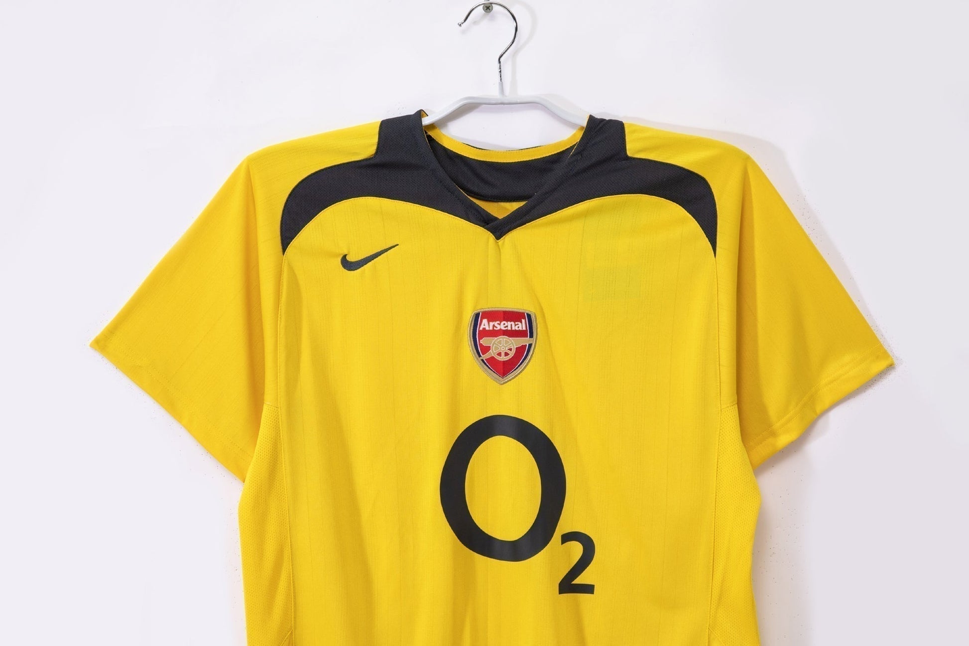 05/06 away retro football shirt