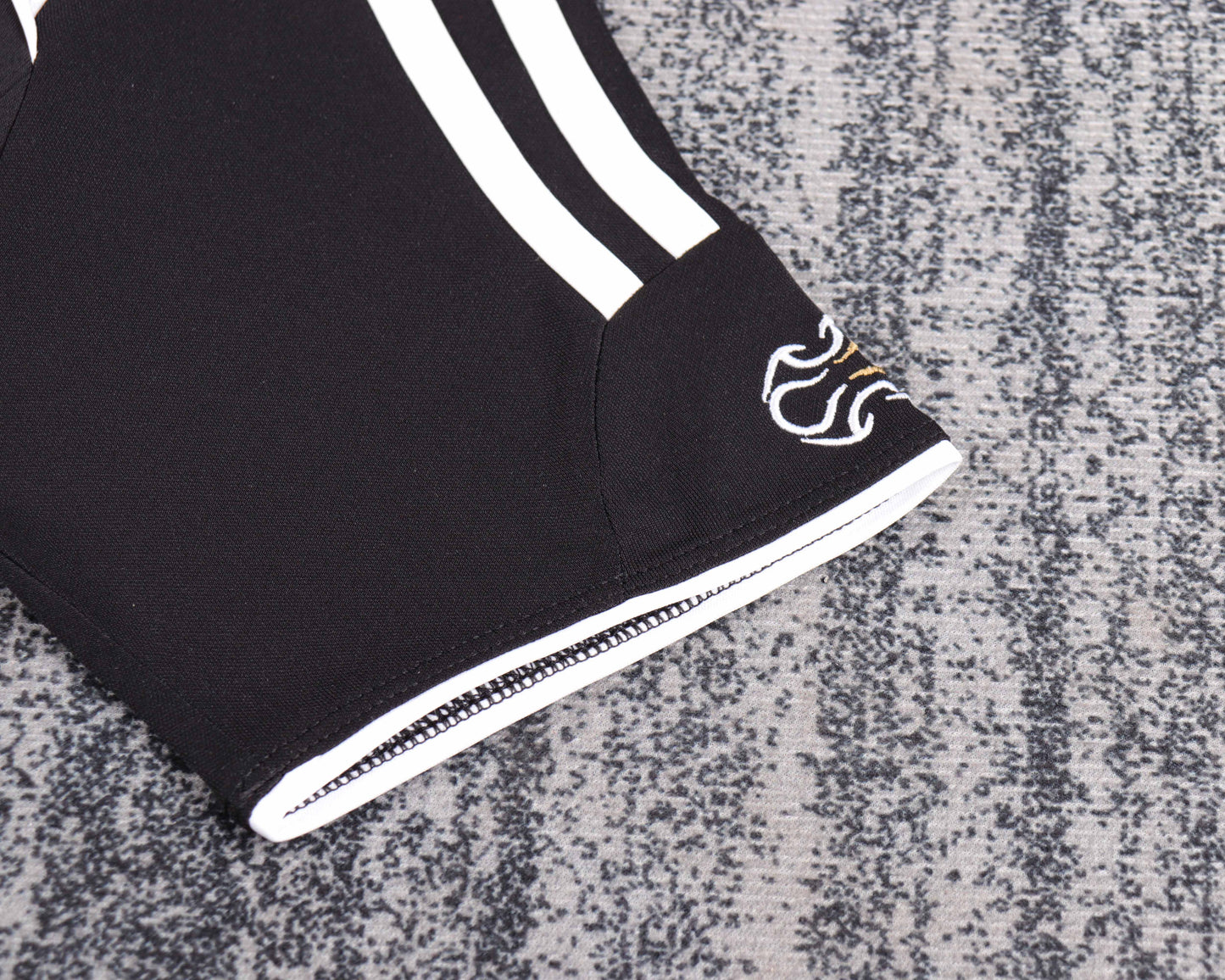 06/07 children's away football jersey