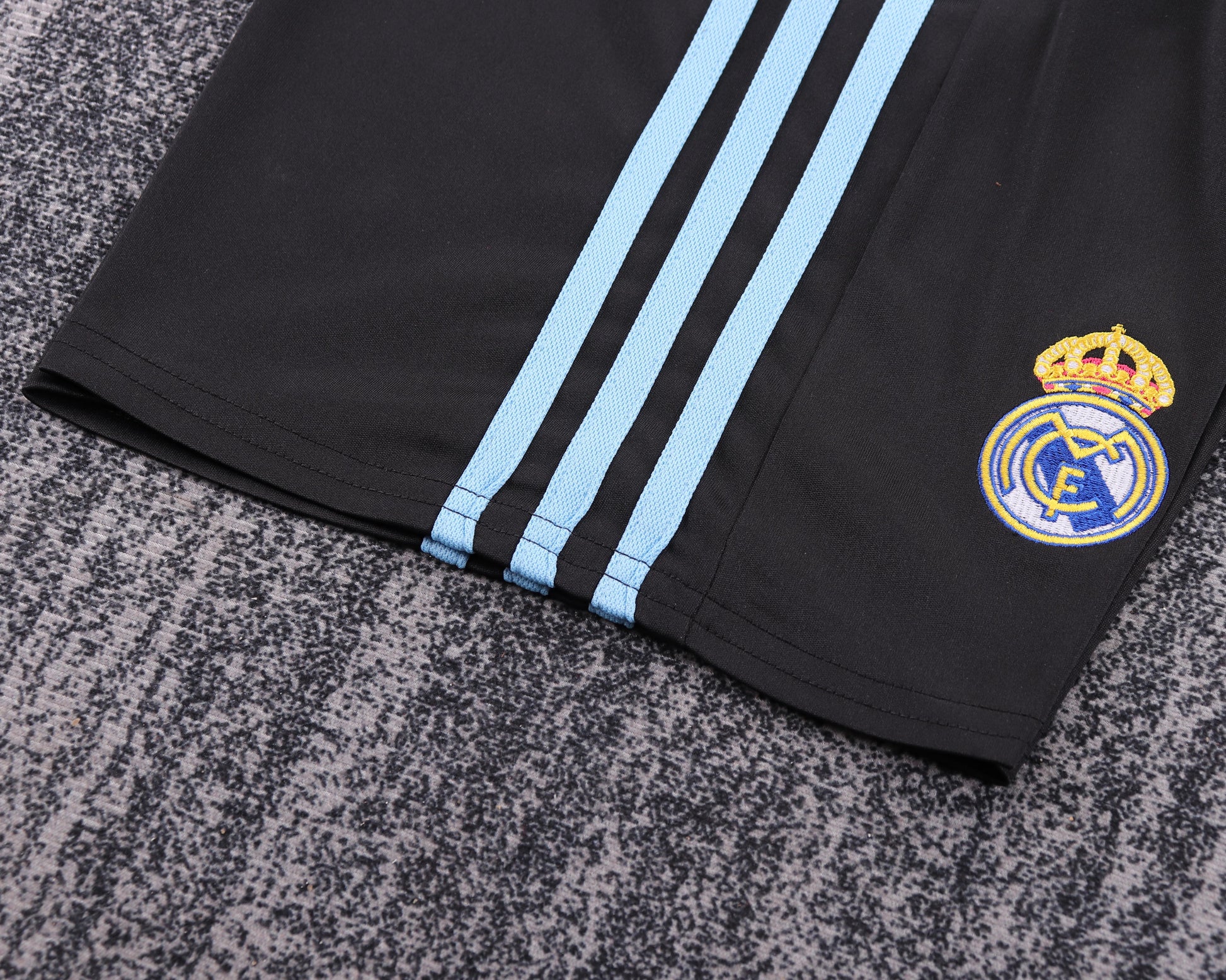 09/10 children's away football jersey