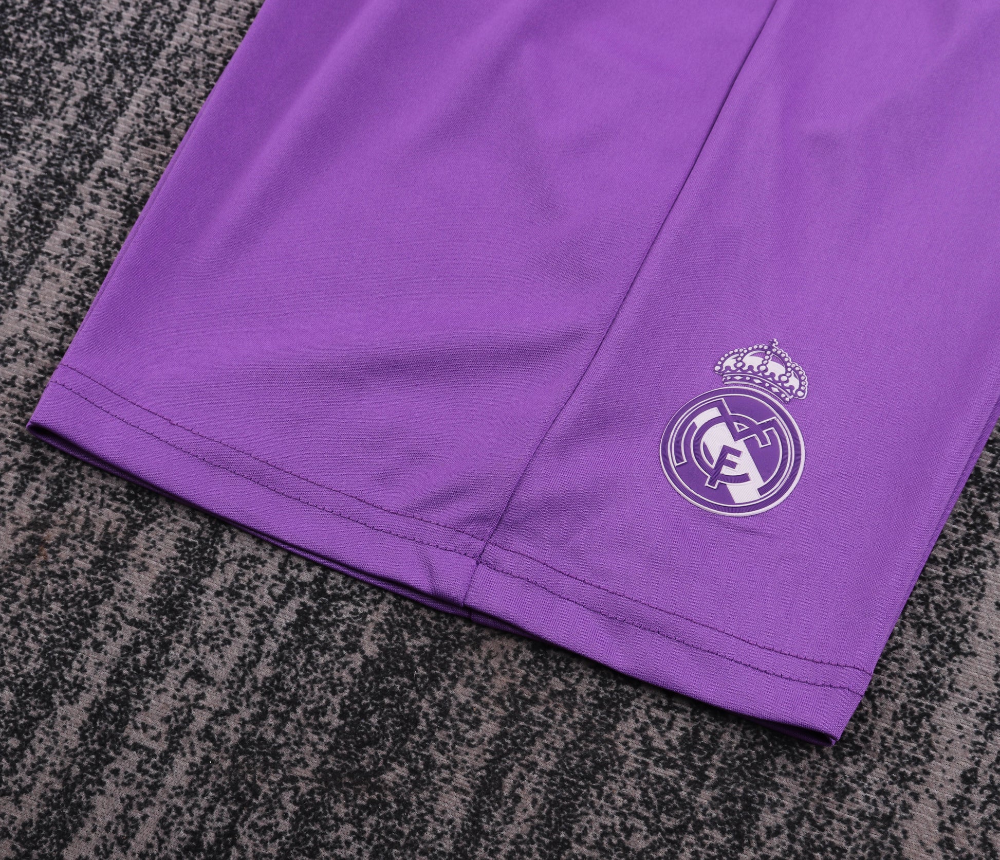 16/17 children's away football jersey