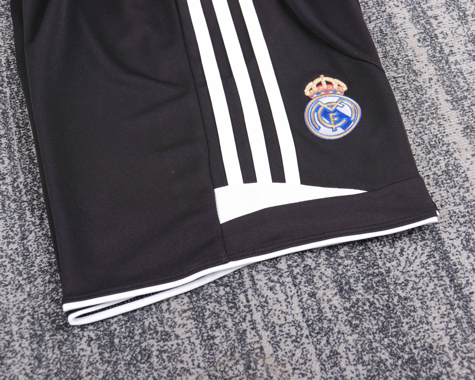 06/07 children's away football jersey