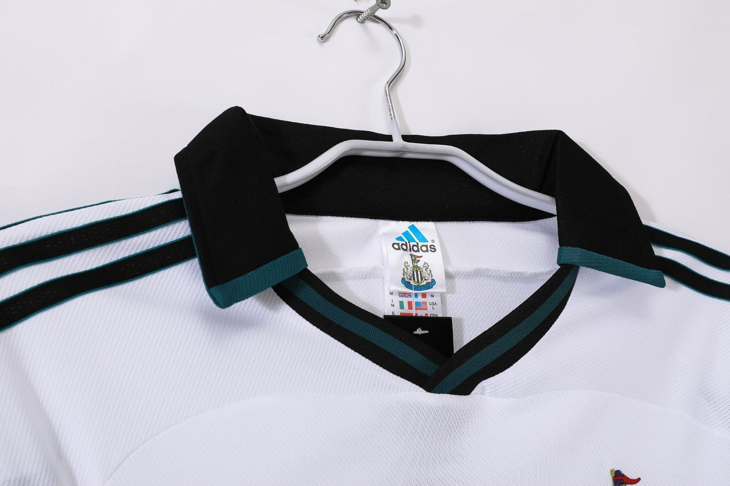 99/00 away retro football shirt