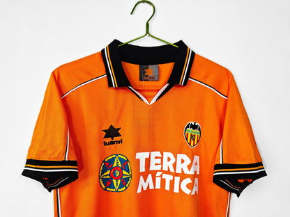 99/00 away retro football shirt