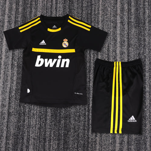 11/12 children's away football jersey