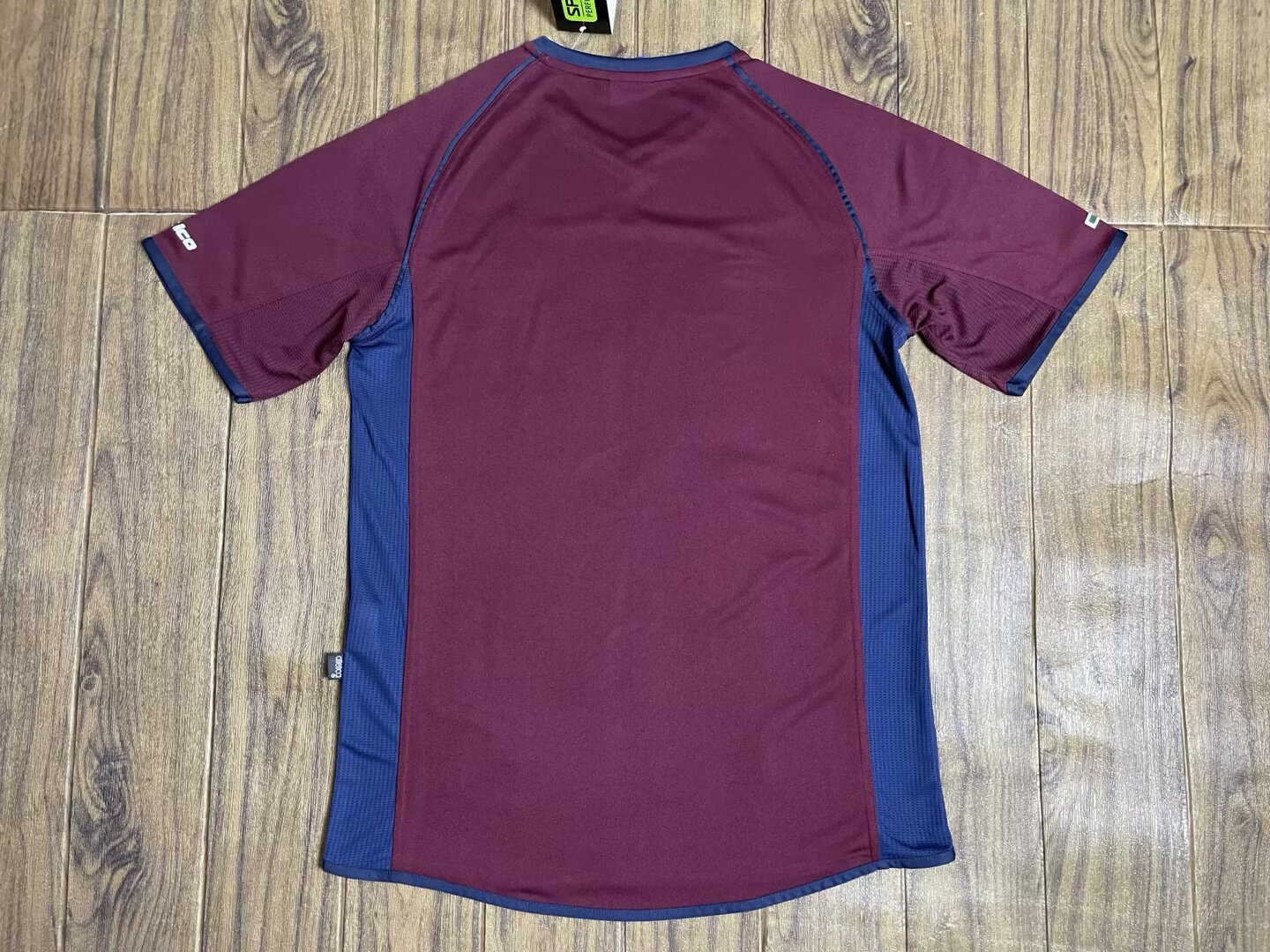 2002 Third Retro Shirt - back product view