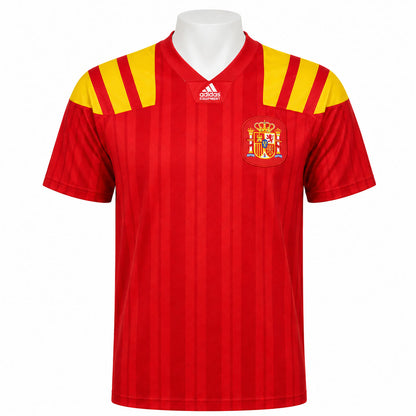 Built around the classic visual character 1992 home shirt, the 1992 Retro Home Jersey - Fan Version offers a clear connection to the team, season and specific edition shown.
