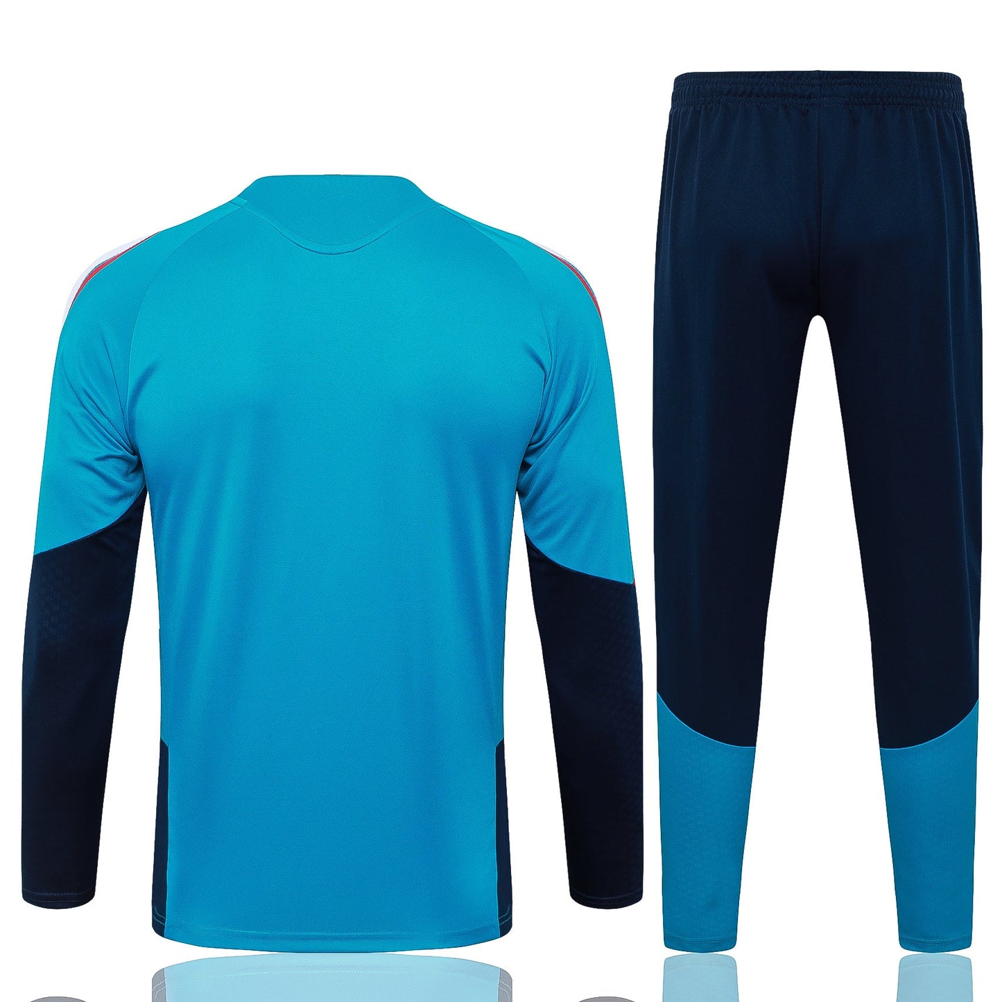 Training Set 2026/27 - Light blue