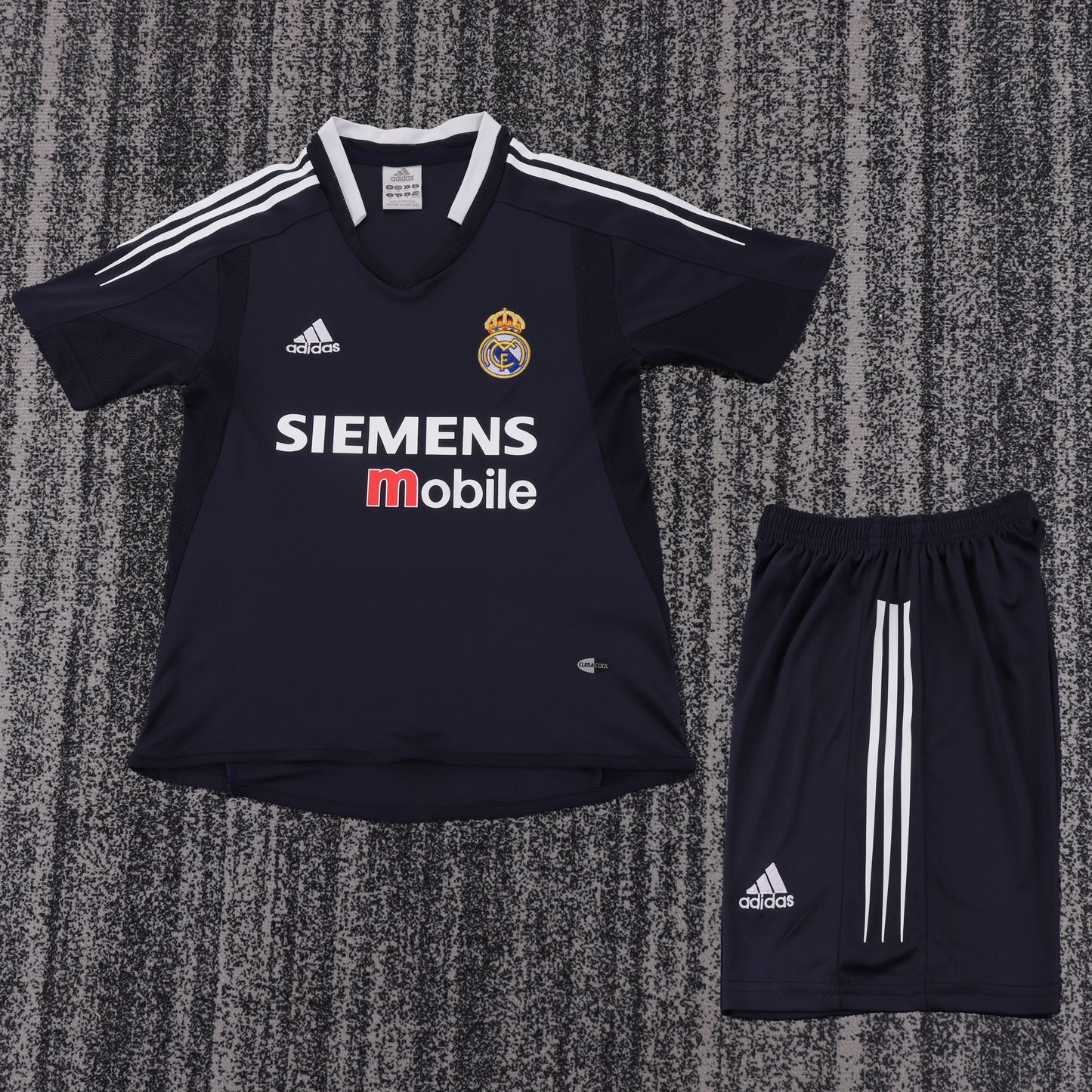 04/05 children's away football jersey