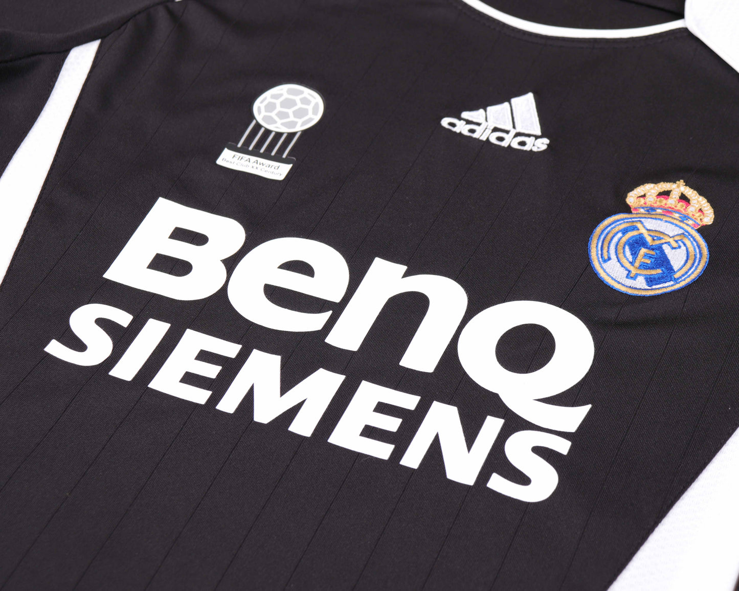 06/07 children's away football jersey