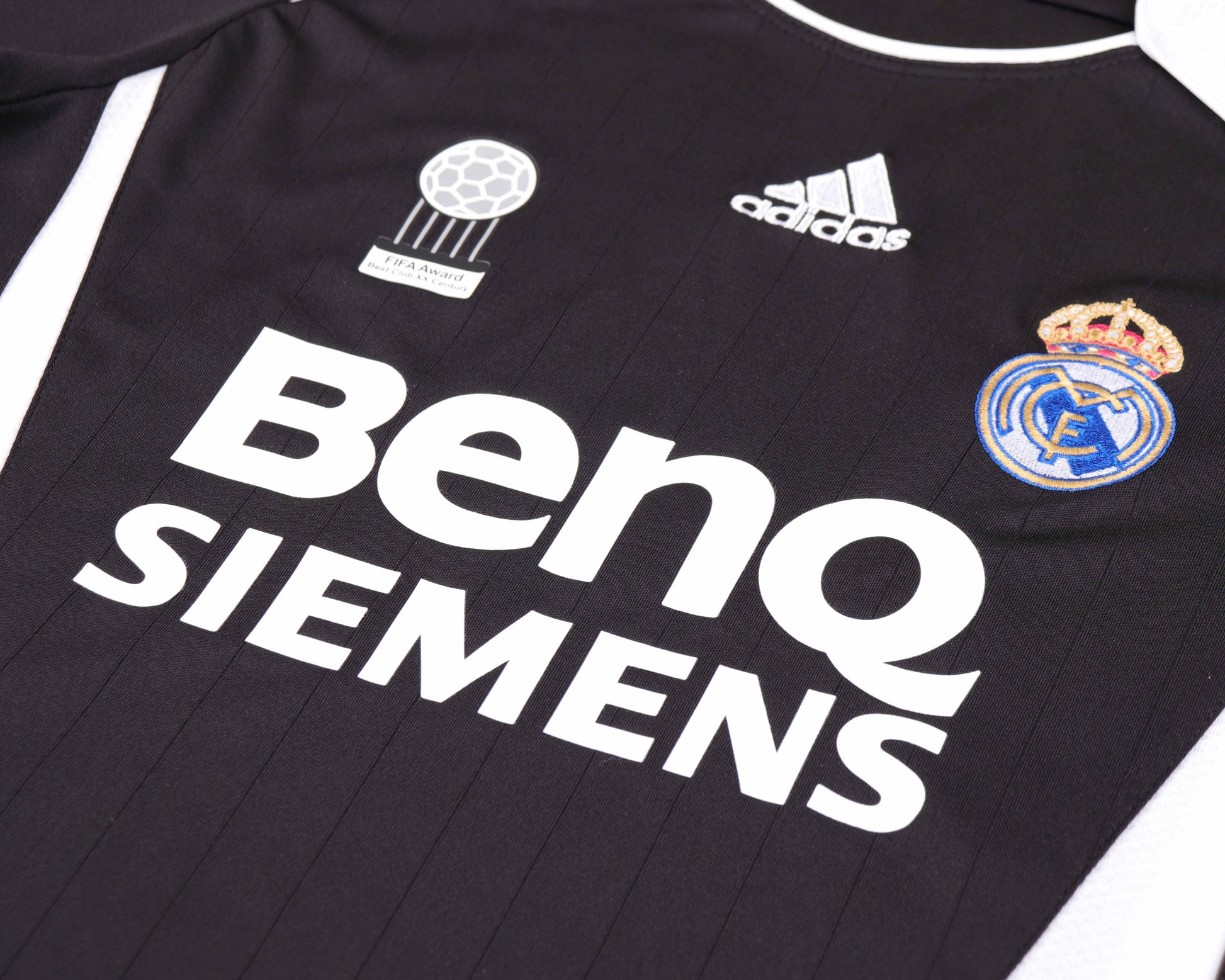 06/07 children's away football jersey
