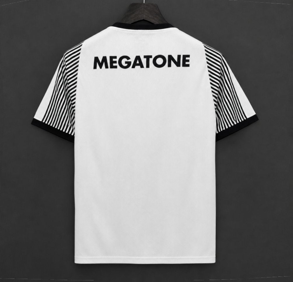 2006/07 Away Retro Shirt - back product view