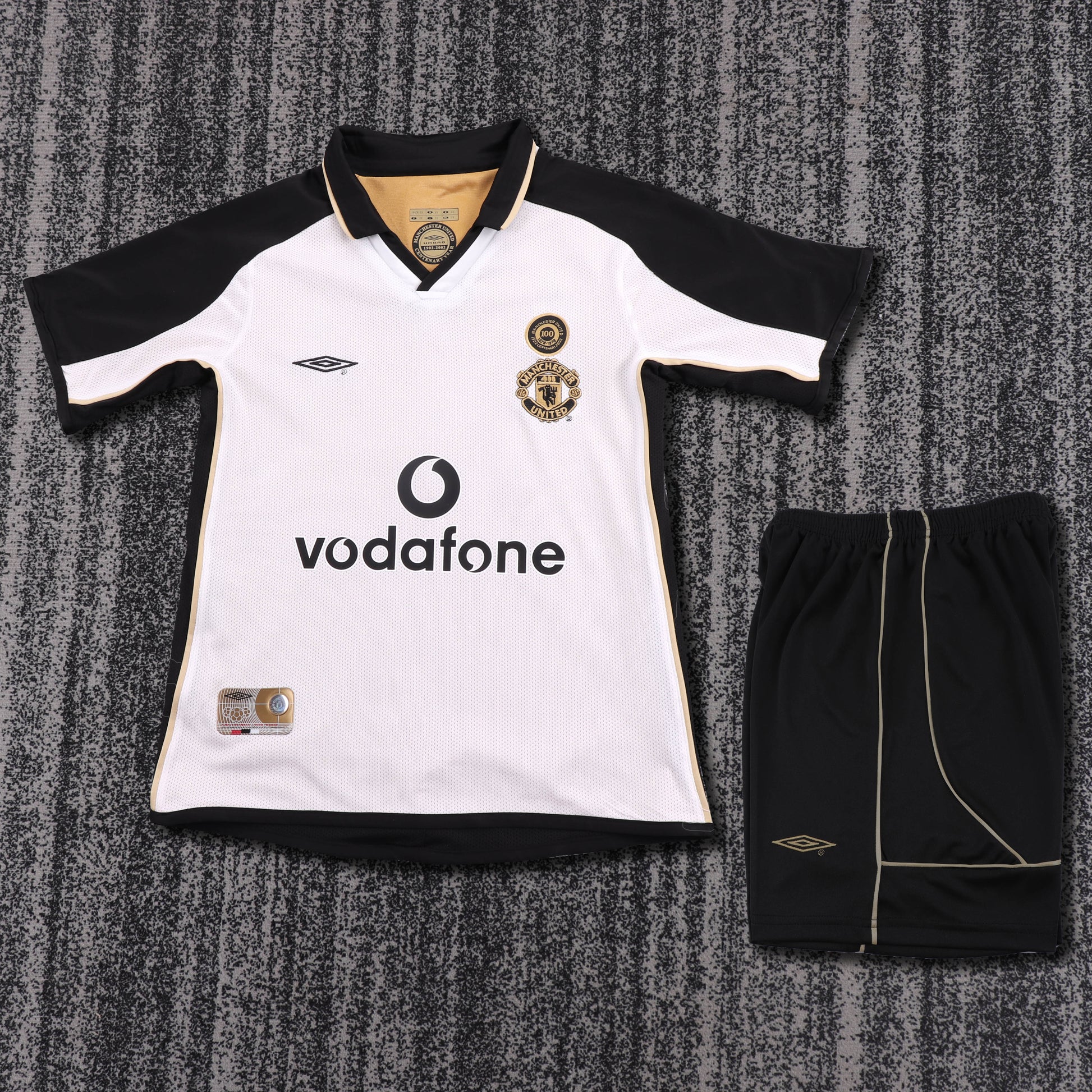 01/02 children's away football jersey