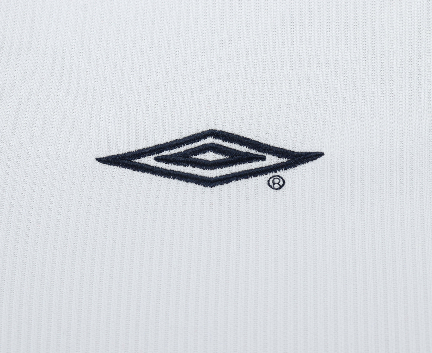 00/01 children's away football jersey