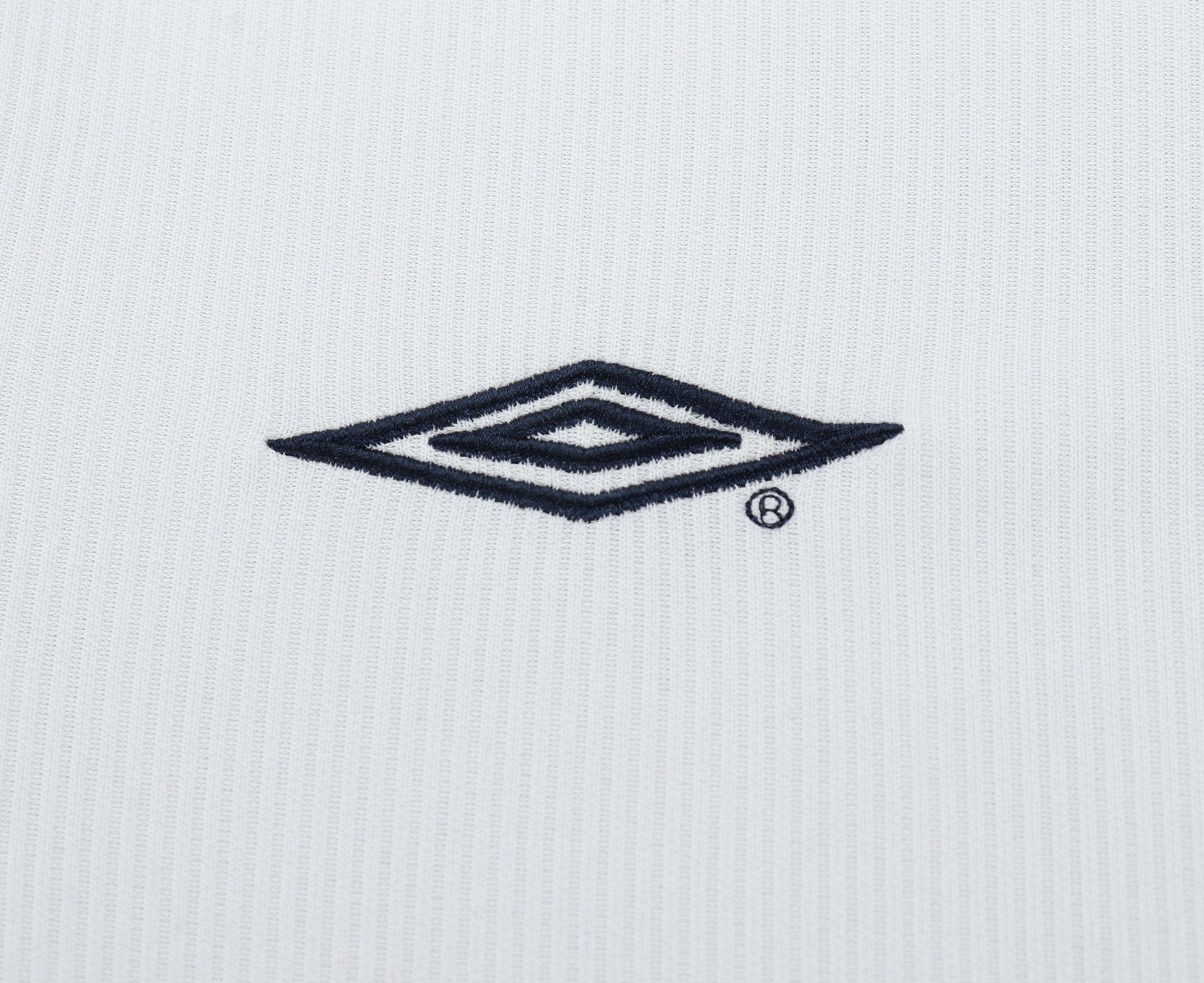 00/01 children's away football jersey