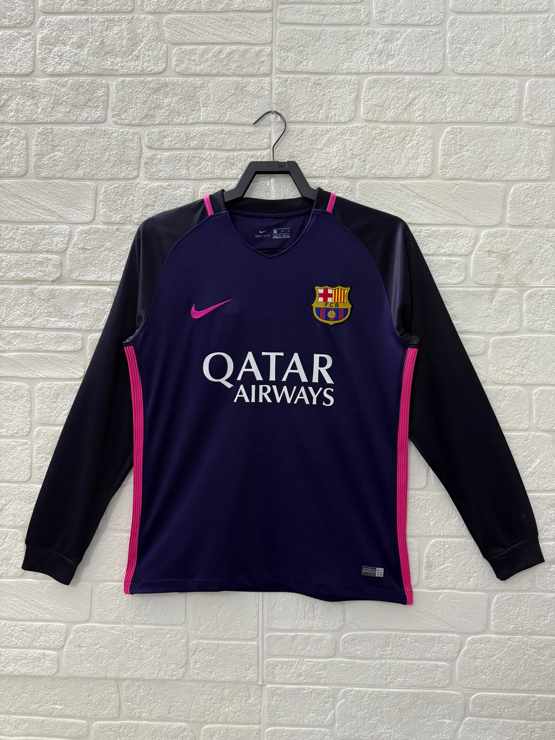 16/17 away retro football shirt