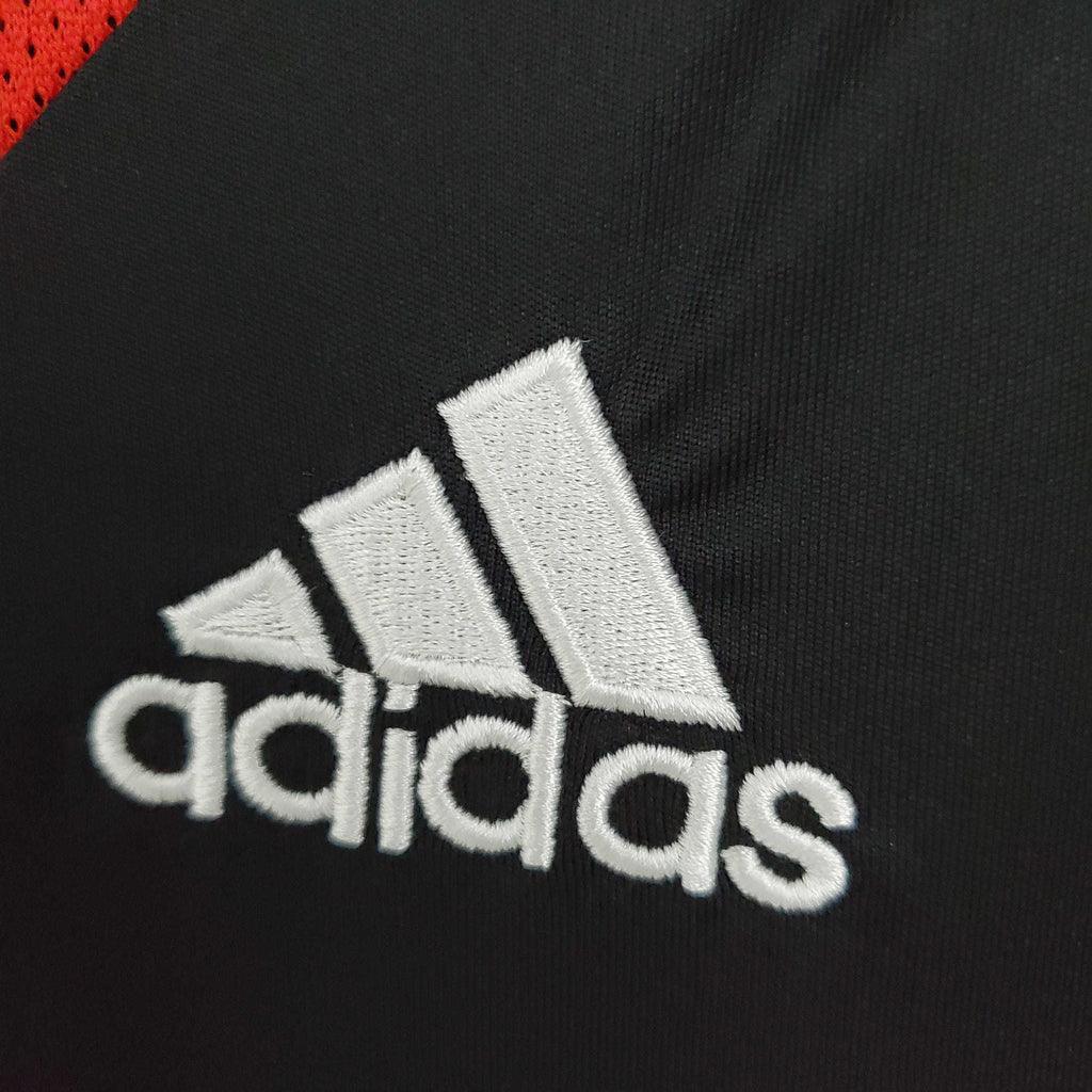 2009/10 Away Retro Shirt - detail product view