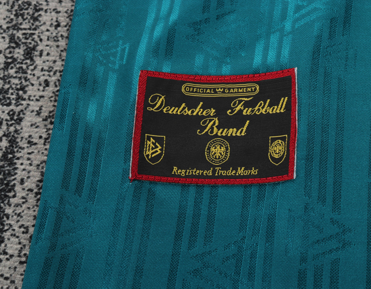 1996 children's away football jersey