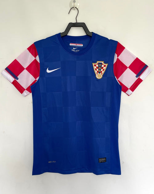 2010 away retro football shirt
