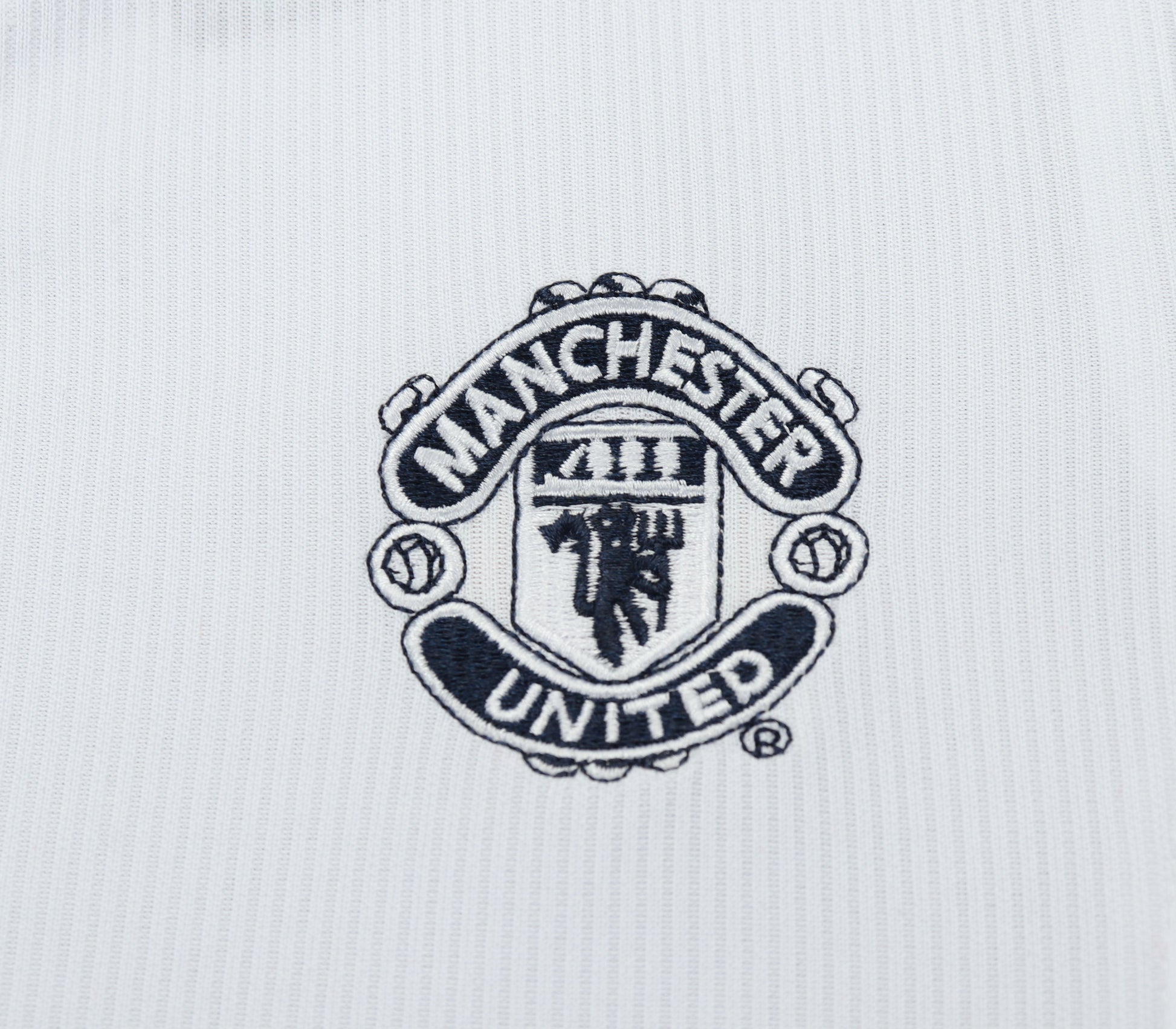 00/01 children's away football jersey