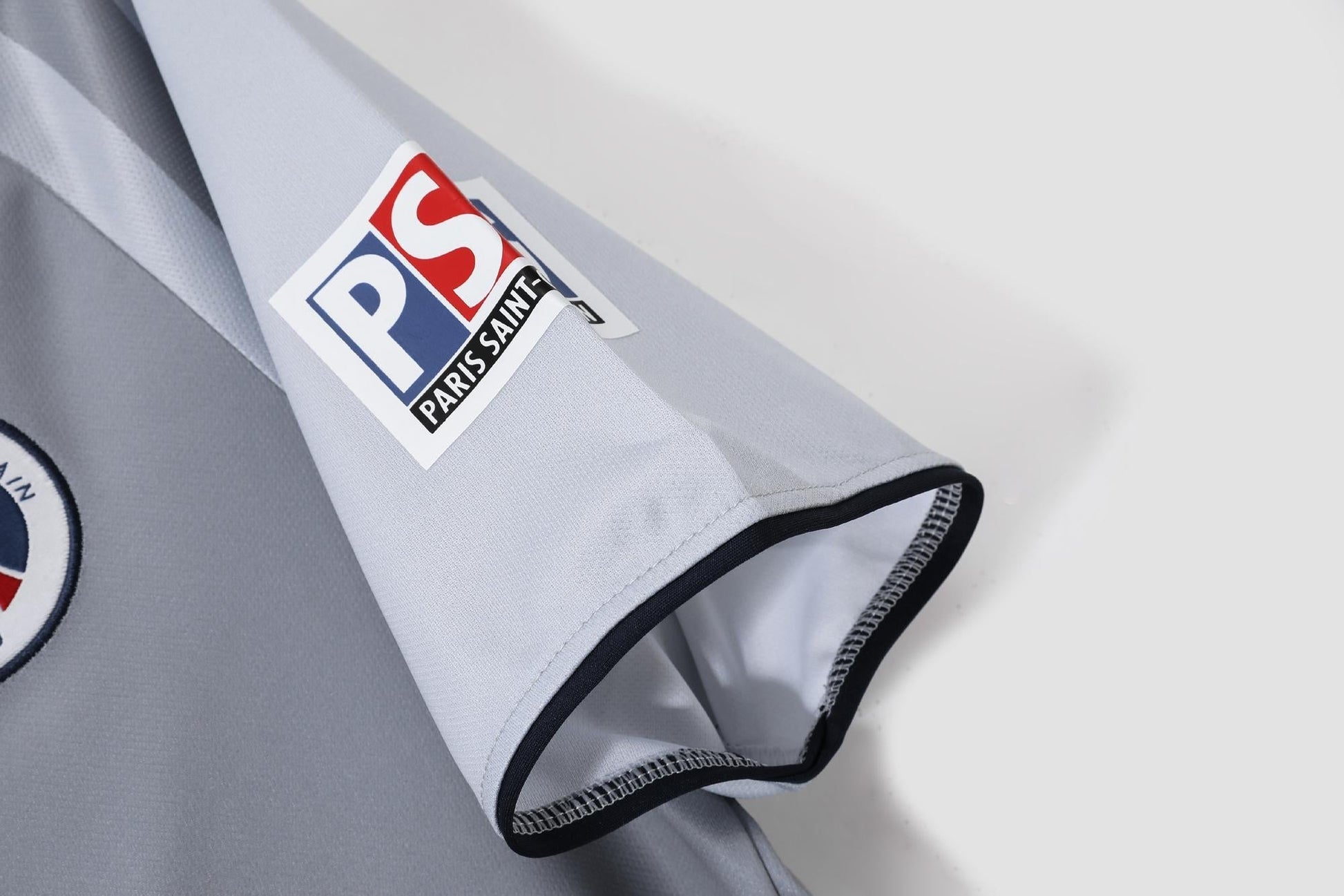01/02 away retro football shirt