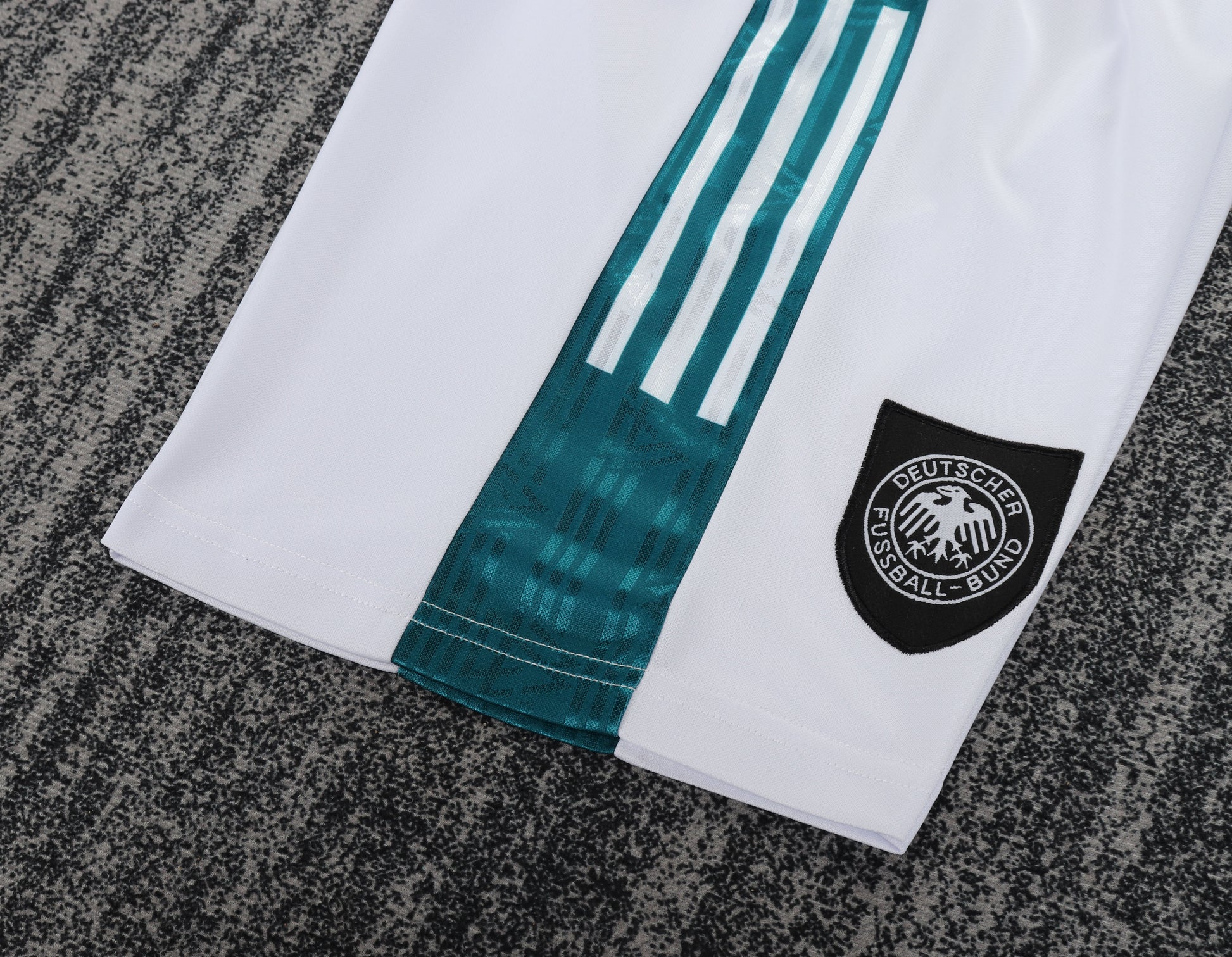 1996 children's away football jersey