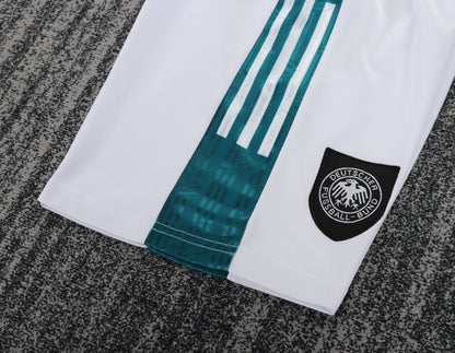 1996 children's away football jersey