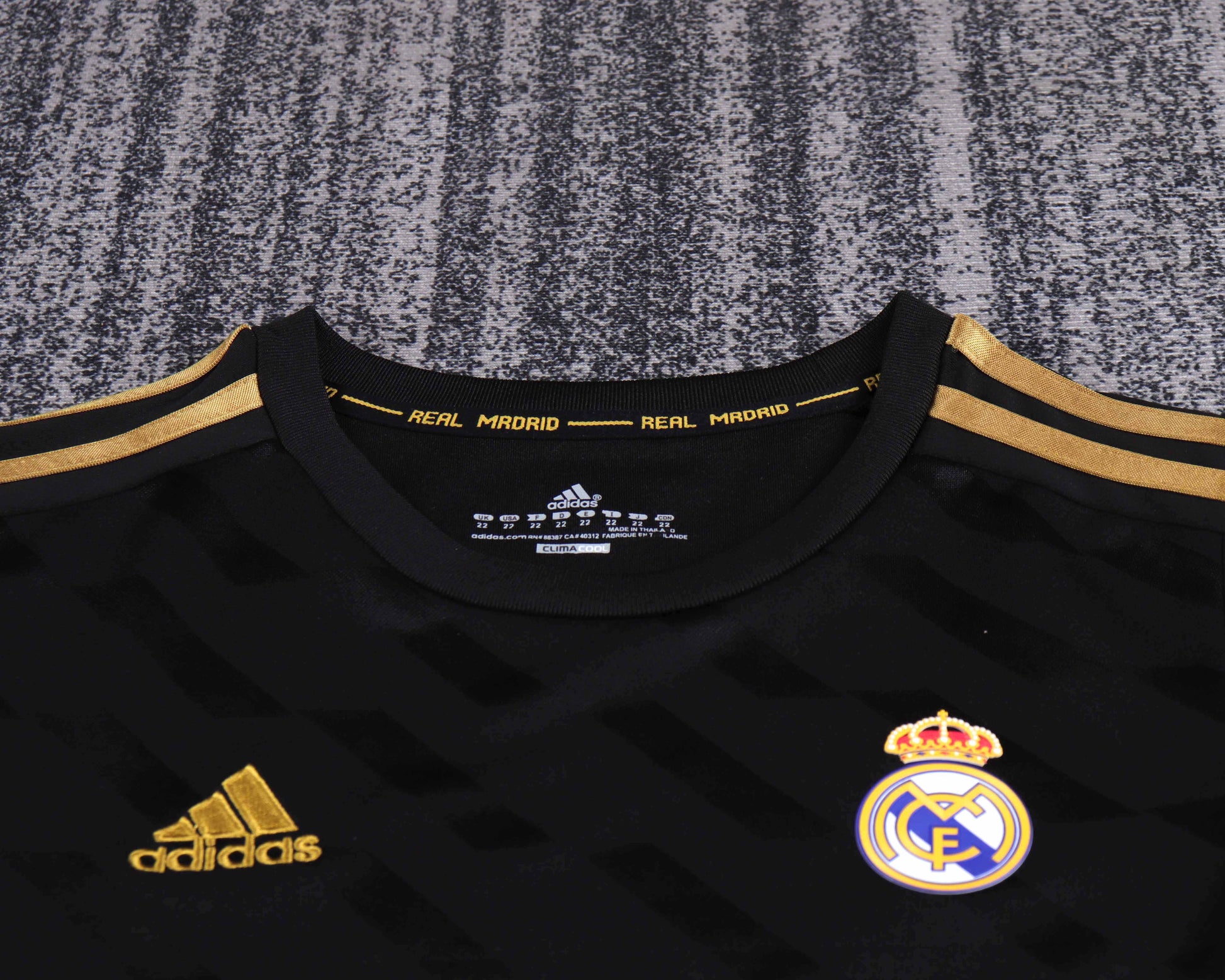 11/12 children's away football jersey