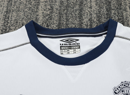 00/01 children's away football jersey