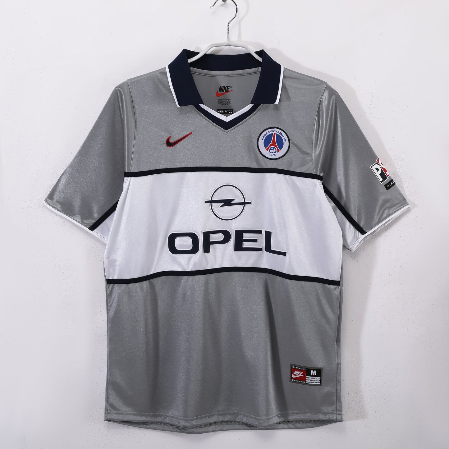 00/01 away retro football shirt